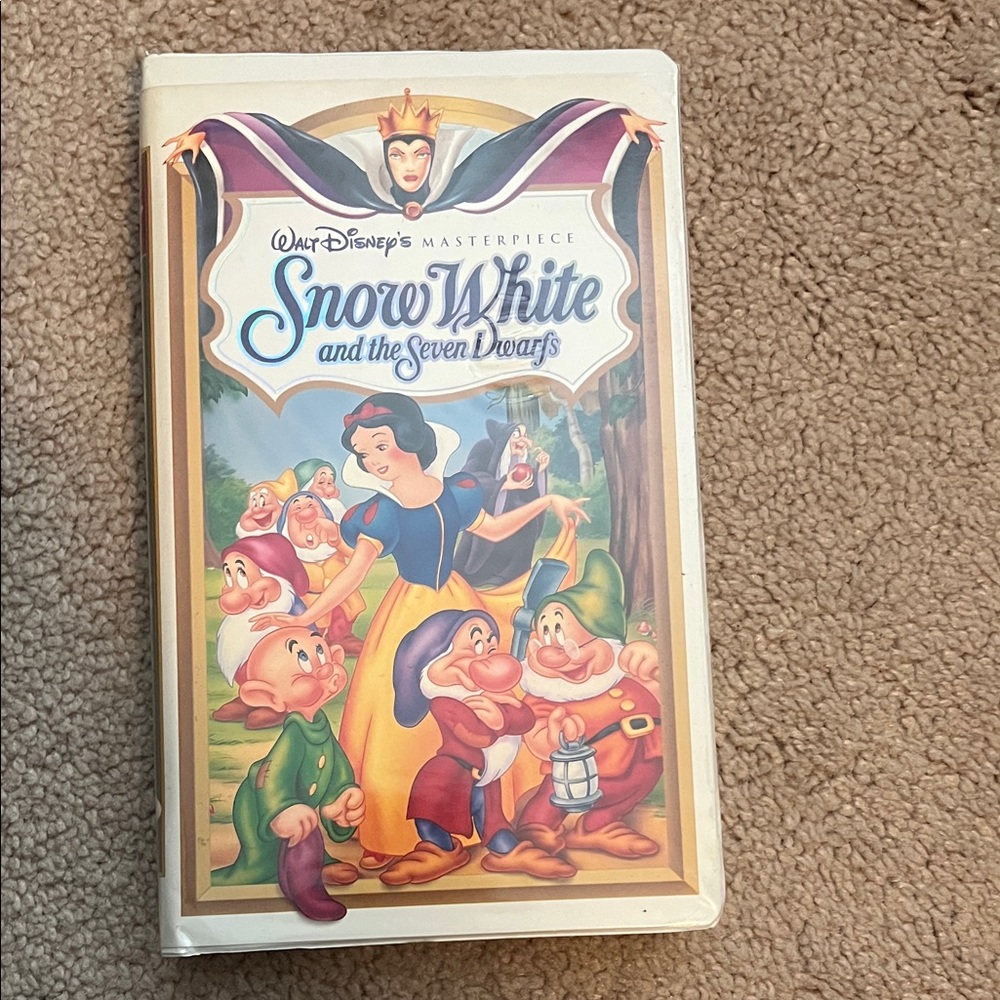 Disney Masterpiece Snow White VHS with Colorful Cover